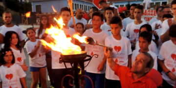 Αιμοδοτικός φλόγα της αγάπης