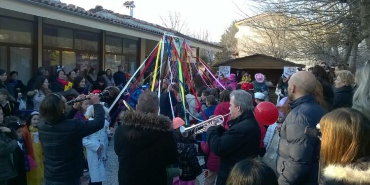 παιδικος φανοσ αποκρια