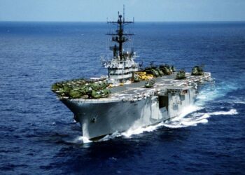 ΑΕΡΟΠΛΑΝΟΦΟΡΟ ΣΤΡΑΤΟΣ