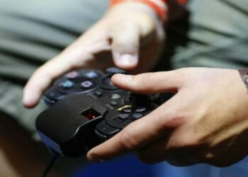 ΠΑΙΔΙ ΗΛΕΚΤΡΟΝΙΚΑ ΠΑΙΧΝΙΔΙΑ