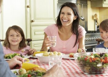 οικογενεια φαγητο