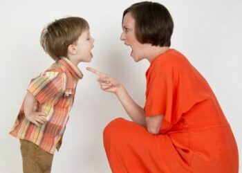 ΠΑΙΔΙ ΜΑΜΑ ΦΩΝΕΣ