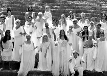 εκκλησιαζουσες