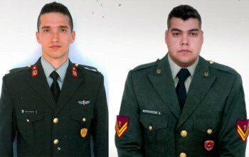 Στρατιώτες