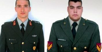 Στρατιώτες