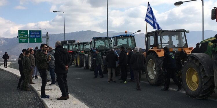 ΑΓΡΟΤΕΣ ΤΡΑΚΤΕΡ