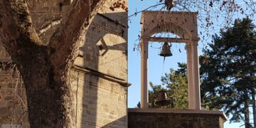 ΚΑΜΠΑΝΑ ΕΚΚΛΗΣΙΑ ΙΕΡΕΑΣ