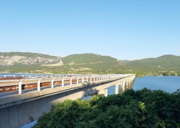 ΡΥΜΝΙΟ, ΓΕΦΥΡΑ, ΛΙΜΝΗ