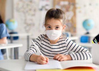 ΜΑΣΚΑ, ΠΑΙΔΙΑ