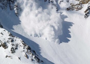 χιονοστιβάδα