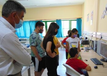 Βράβευση παιδιών στον “Πόλο Εκπαιδευτικής Καινοτομίας Τεχνολογίας Πληροφορικής και Επικοινωνιών