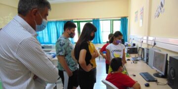 Βράβευση παιδιών στον “Πόλο Εκπαιδευτικής Καινοτομίας Τεχνολογίας Πληροφορικής και Επικοινωνιών