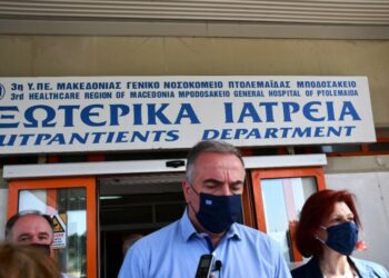 Καλαφάτης: «Την ευγνωμοσύνη μας στους γιατρούς και νοσηλευτές που ήταν στην πρώτη γραμμή του ακήρυχτου πολέμου με την πανδημία»