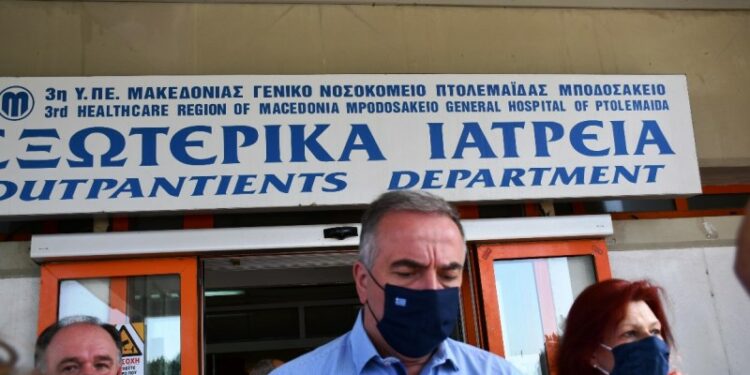 Καλαφάτης: «Την ευγνωμοσύνη μας στους γιατρούς και νοσηλευτές που ήταν στην πρώτη γραμμή του ακήρυχτου πολέμου με την πανδημία»