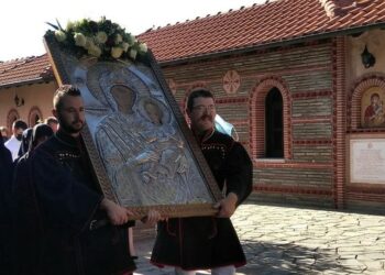 Η Εικόνα Της Παναγίας Μικροκάστρου στη Γαλατινή