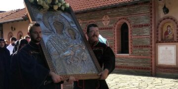 Η Εικόνα Της Παναγίας Μικροκάστρου στη Γαλατινή