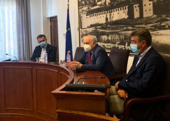 Δήμος Γρεβενών: Συνάντηση Δασταμάνη-Βούτσινου για θέρμανση σχολείων, σχολικές καθαρίστριες και επαγγελματική εκπαίδευση