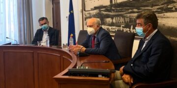 Δήμος Γρεβενών: Συνάντηση Δασταμάνη-Βούτσινου για θέρμανση σχολείων, σχολικές καθαρίστριες και επαγγελματική εκπαίδευση