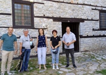 Η Δυτική Μακεδονία ταξιδεύει στη Ρουμανία – Ρουμάνοι δημοσιογράφοι φιλοξενήθηκαν στην Περιφέρεια με στόχο την προώθηση του τουρισμού