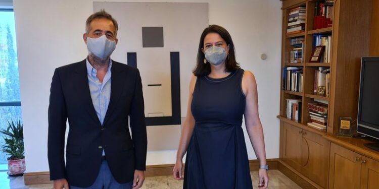 Συνάντηση του βουλευτή Π.Ε. Κοζάνης Στάθη Κωνσταντινίδη με την Υπουργό Παιδείας Νίκη Κεραμέως: «Έντεκα χιλιάδες επτακόσιοι νέοι διορισμοί στην εκπαίδευση!»