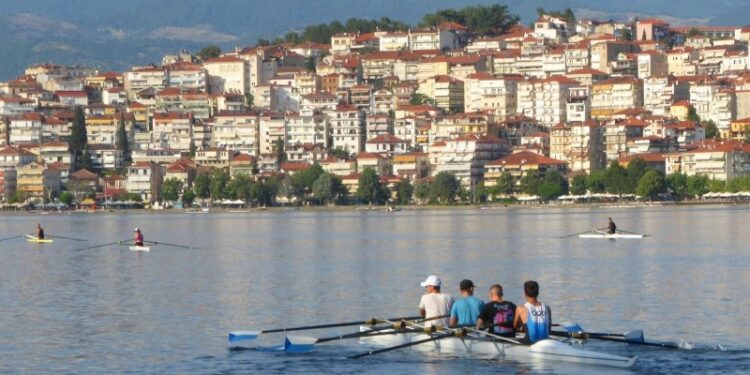 Με αριθμό ρεκόρ σε συμμετέχοντες αθλητές ξεκινάει αύριο στην Καστοριά το 87ο Πανελλήνιο Πρωτάθλημα Κωπηλασίας