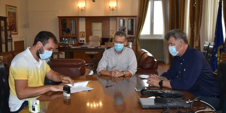 Υπογραφή σύμβασης