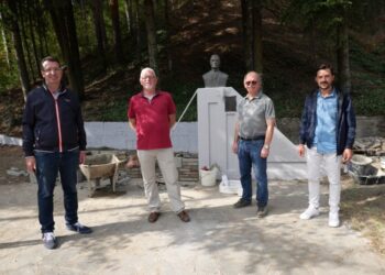 Δήμος Γρεβενών: Ξεκίνησε η “Ευρωπαϊκή Εβδομάδα Κινητικότητας” με εργασίες αισθητικής αναβάθμισης - Νέα όψη αποκτά το Μνημείο Θεοδωρίδη στο περιαστικό άλσος