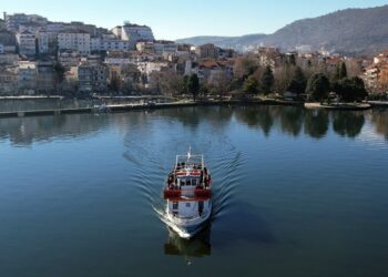 καραβι ολυμπια καστορια