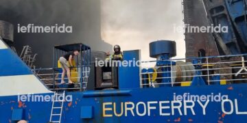 πλοιο, φωτια