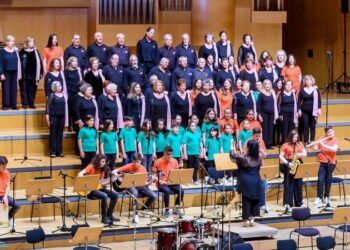 ΧΟΡΩΔΙΑ ΒΕΛΒΕΝΤΙΝΕΣ ΦΩΝΕΣ