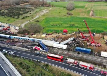 τρενο, συγκρουση, τεμπη