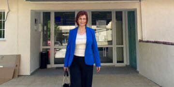 Η Παρασκευή Βρυζίδου στα γραφεία της ΔΟΥ Κοζάνης