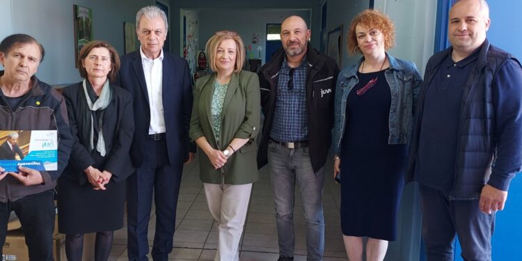 Γιώργος Αμανατίδης – Εξοπλισμός για το Δημοτικό Σχολείο, την Κοινότητα και την Εκκλησία της Ασβεστόπετρας