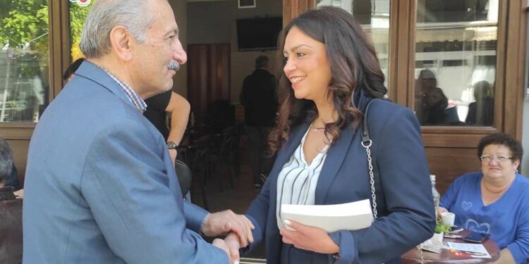 «Και η Εορδαία στηρίζει την αλλαγή, ψηφίζει Αλέξη Τσίπρα» – Η υποψήφια βουλευτής Έφη Μιχελάκη σε εμπορικά καταστήματα, λαϊκή αγορά και καφέ της Πτολεμαϊδας