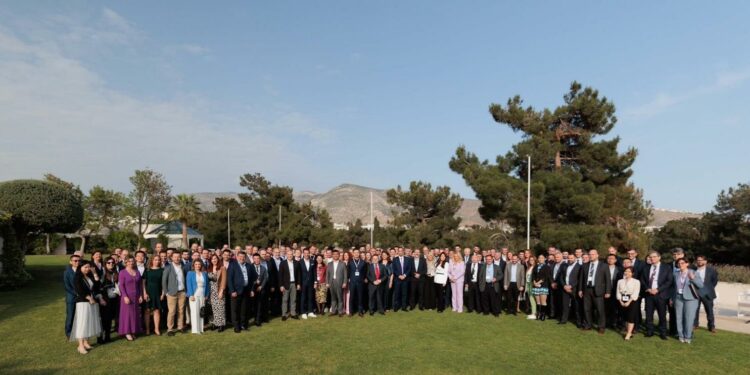 Βράβευση του Τμήματος Ηλεκτρολόγων Μηχανικών και Μηχανικών Υπολογιστών του Πανεπιστημίου Δυτικής Μακεδονίας από την HUAWEI, ως την καλύτερη Ακαδημία ICT για το 2022