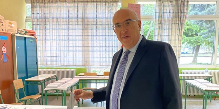 Άσκησε το εκλογικό του δικαίωμα ο Μιχάλης Παπαδόπουλος