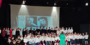 Η όμορφη εκδήλωση από το 2ο Δημοτικό Σχολείο Σιάτιστας.  Βίντεο