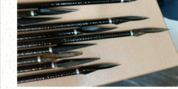 Σέρβια: 49χρονος επιτέθηκε με ξίφος και βέλη σε άλλο άτομο και σε αστυνομικούς