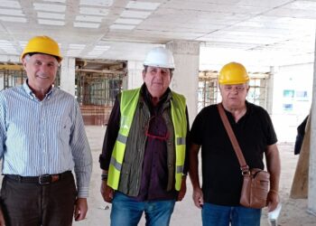Το εργοτάξιο της νέας πτέρυγας του «Μαμάτσειου» Γενικού Νοσοκομείου Κοζάνης, επισκέφθηκαν οι Αντιπεριφερειάρχες Δημόσιας Υγείας Γεώργιος Μαργαρίτης και Διοίκησης και Οικονομικού Μενέλαος Μακρυγιάννης