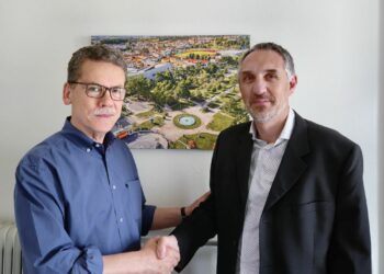 Ο Σπύρος Γκαραβέλλας με το Λάζαρο Μαλούτα