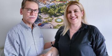 Η Βάγια Τσαγγαδούρα με το Λάζαρο Μαλούτα