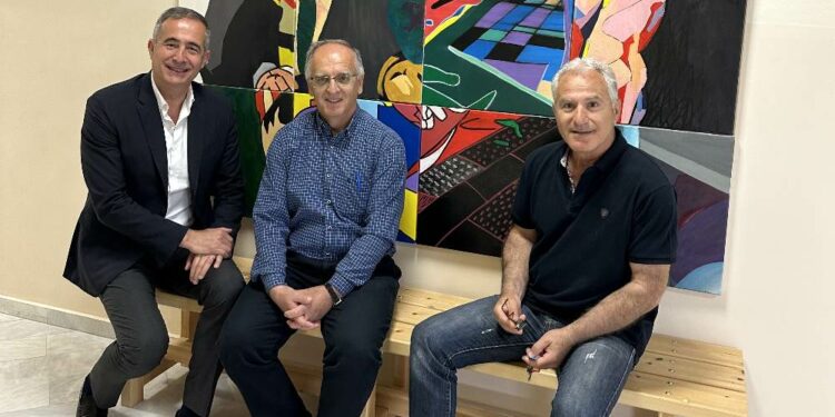 Επίσκεψη υποψηφίου Βουλευτή Στάθη Κωνσταντινίδη στο Καλλιτεχνικό σχολείο στον Κλείτο Κοζάνης