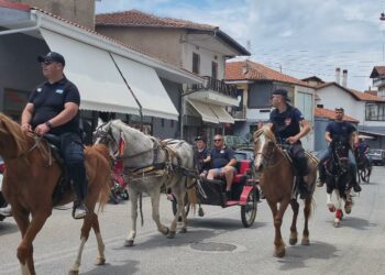 Σιάτιστα: Ιππική πορεία από τον Άγιο Μόδεστο. Βίντεο