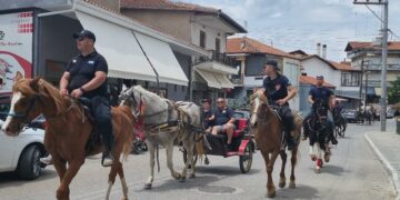 Σιάτιστα: Ιππική πορεία από τον Άγιο Μόδεστο. Βίντεο