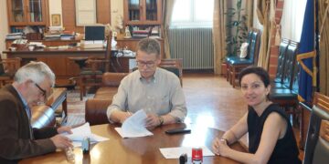 Κοζάνη: Υπογράφηκε και ξεκινά το μεγάλο πρόγραμμα ασφαλτοστρώσεων του δήμου