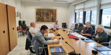 Συνεδρίασε η Ομάδα εργασίας για τη διεκδίκηση αποζημιώσεων από την απαγόρευση διέλευσης οχημάτων από την υψηλή Γέφυρα Σερβίων