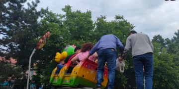 λουναπαρκ, τρενακι