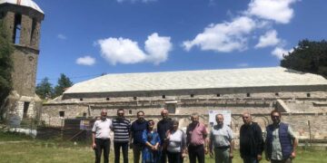 Το έργο «Αποκατάσταση & Αντισεισμική προστασία του Ι. Ναού Κοιμήσεως Θεοτόκου «Μεγάλη Παναγιά» στη Σαμαρίνα Γρεβενών επισκέφθηκε ο Αντιπεριφερειάρχης Γ. Βαβλιάρας