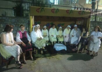 Πελεκάνος: Αναβίωσε και φέτος το έθιμο του “Δράκου” (Βίντεο & Φωτογραφίες)