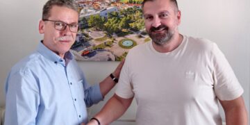 Ο Ιωάννης Μυροφορίδης με τον Λάζαρο Μαλούτα